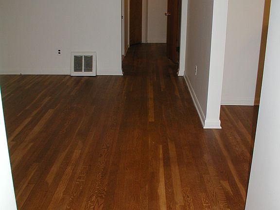 Living Rm & Hallway 