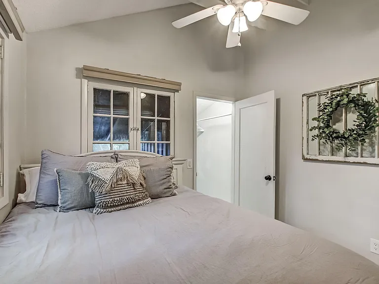 4050 McGirts Blvd — Photo 20