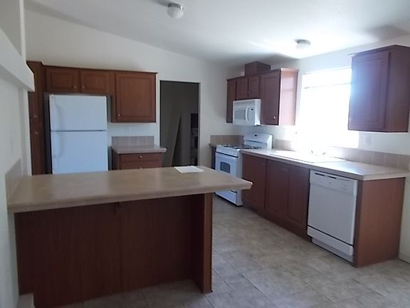 4th image of 4583 N Vickie Ln
