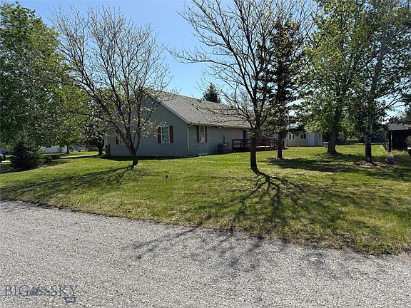 4th image of 702 Boulder St