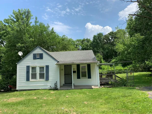 2501 Tyrell Dr, Saint Louis, MO 63136