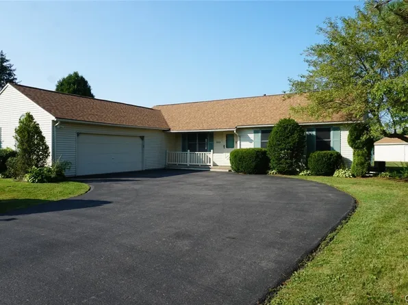 6113 Rossland Cir, Cicero, NY 13039