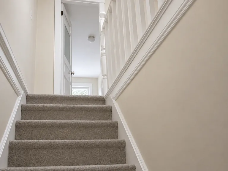 18-20 Glenwood Ave #18 — Photo 9