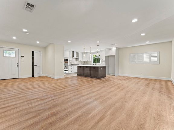 3rd image of 9361 Murline Dr