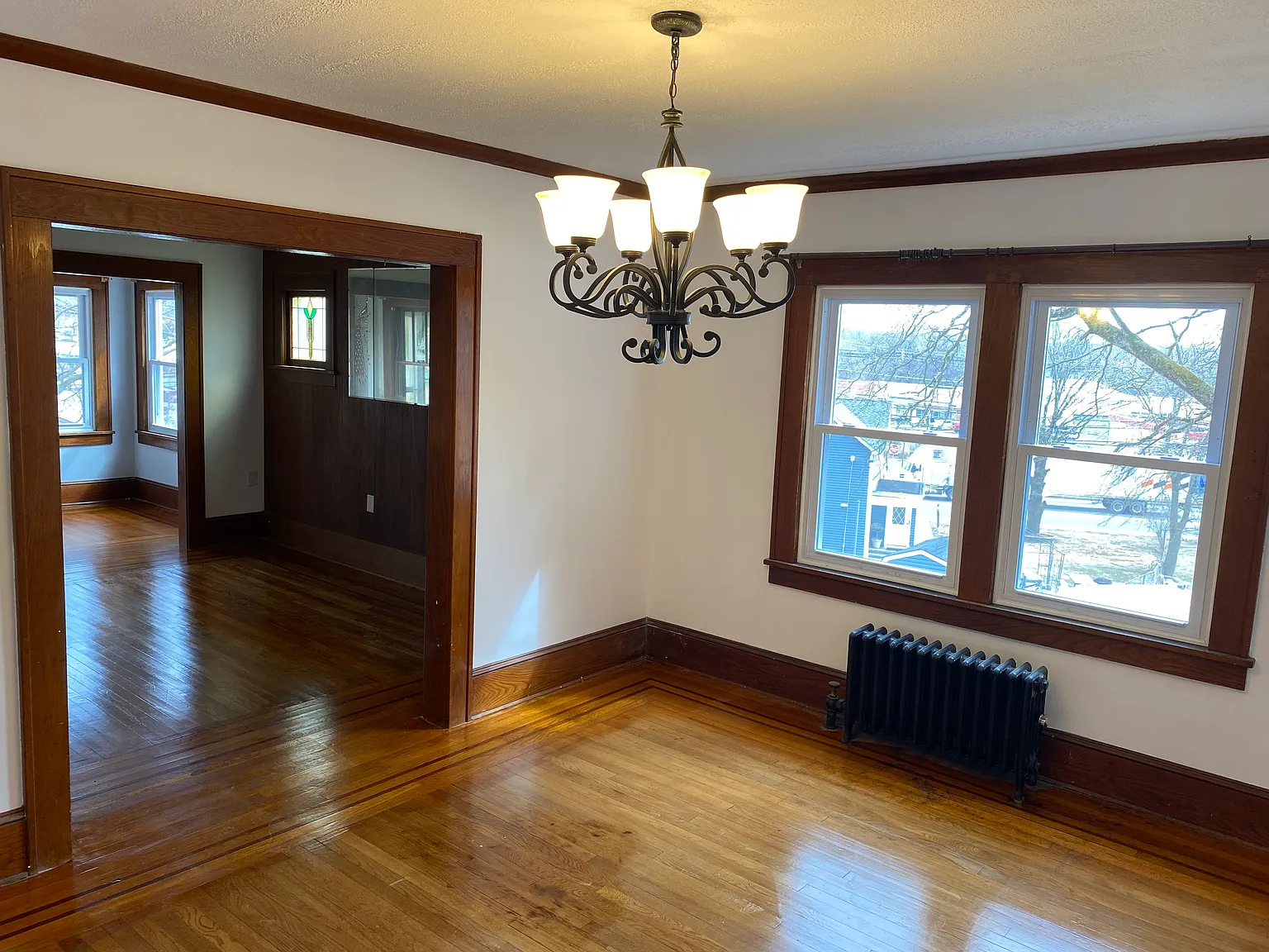 3 bed, $2,900 — Photo 2