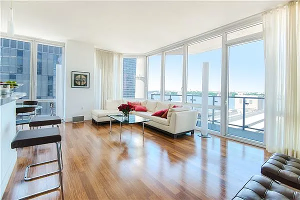 Sold by (Legacy) Elegran | media 15