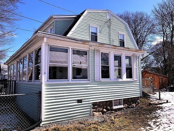 2nd image of 292 Summer St