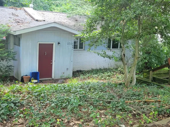 6015 Benalder Dr, Bethesda, MD 20816
