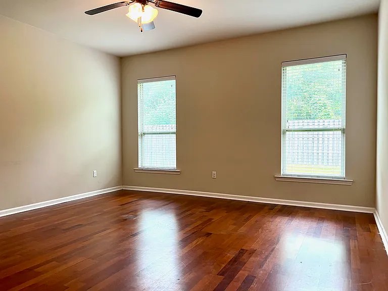 652 Northbrook Dr — Photo 9