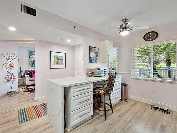 5th image of 5778 Crystal Shores Dr APT 103
