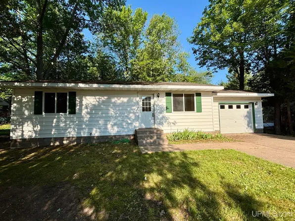 2047 Van Evera Ave, Marquette, MI 49855