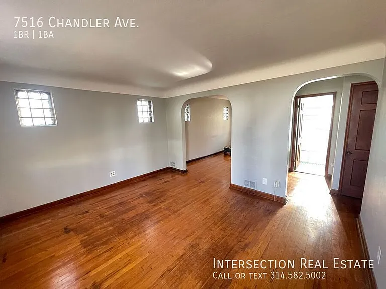 7516 Chandler Ave — Photo 3