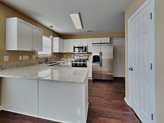 3rd image of 200 Alexander Preston Ln