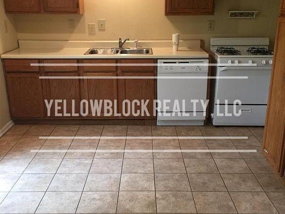 3rd image of 9207 McGee St