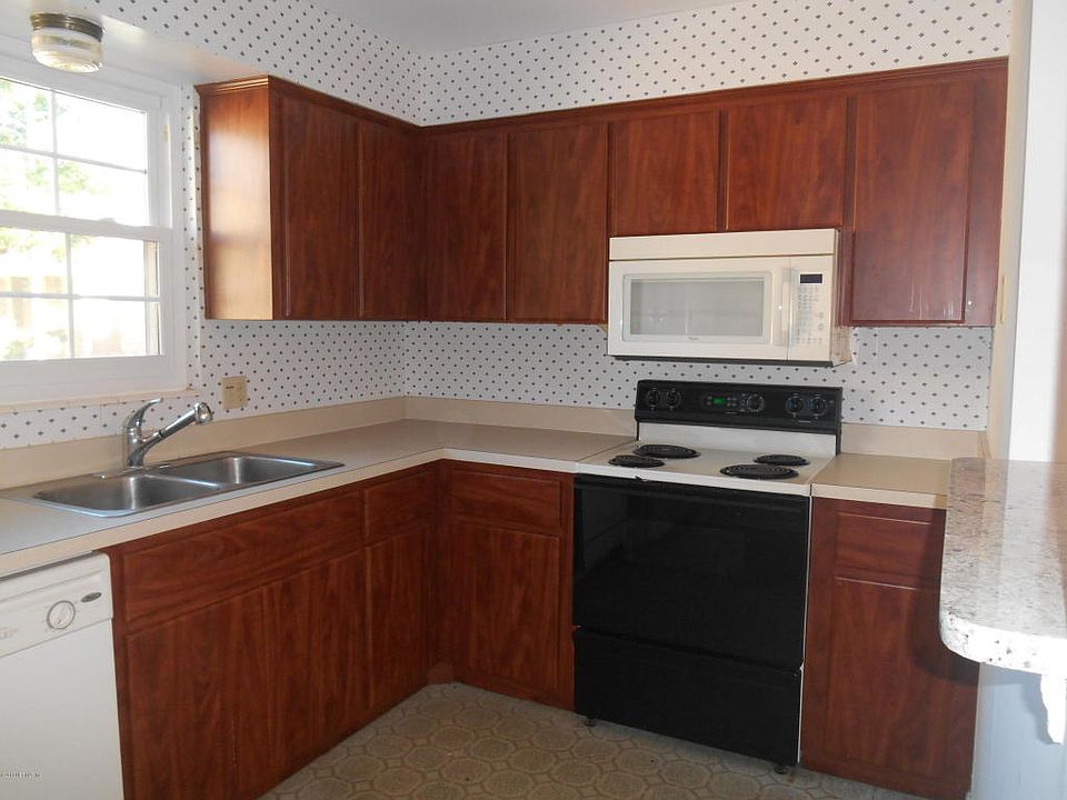 1st image of 5201 Atlantic Blvd Unit 208