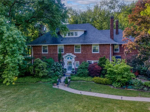 2865 Fairfax Rd, Cleveland Heights, OH 44118