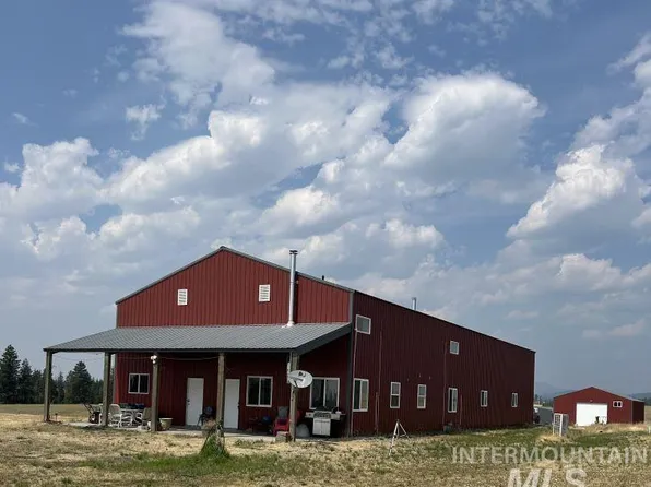 1401 East Rd, Deary, ID 83823