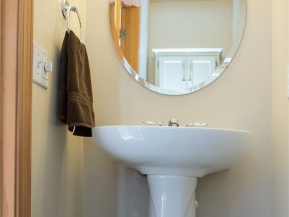 5th image of 7220 Rainier Dr Unit 109