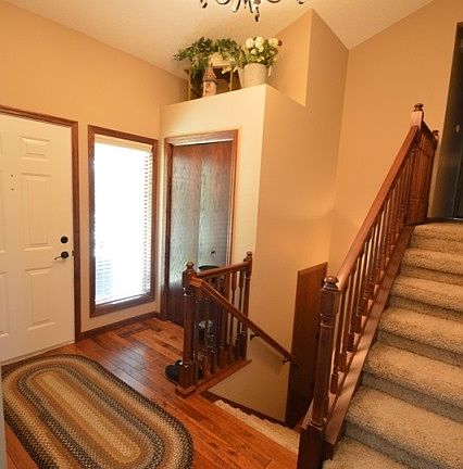 Foyer - 3/4" Hickory hardwood flooring throughout foyer, kitchen and dining area.