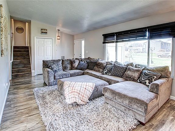 4th image of 1263 Saxon Ave