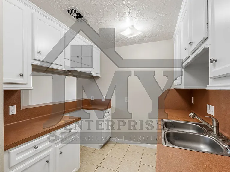 2530 Aldon St — Photo 54