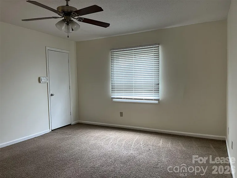 1911 Smoke Ridge Ct #5 — Photo 10