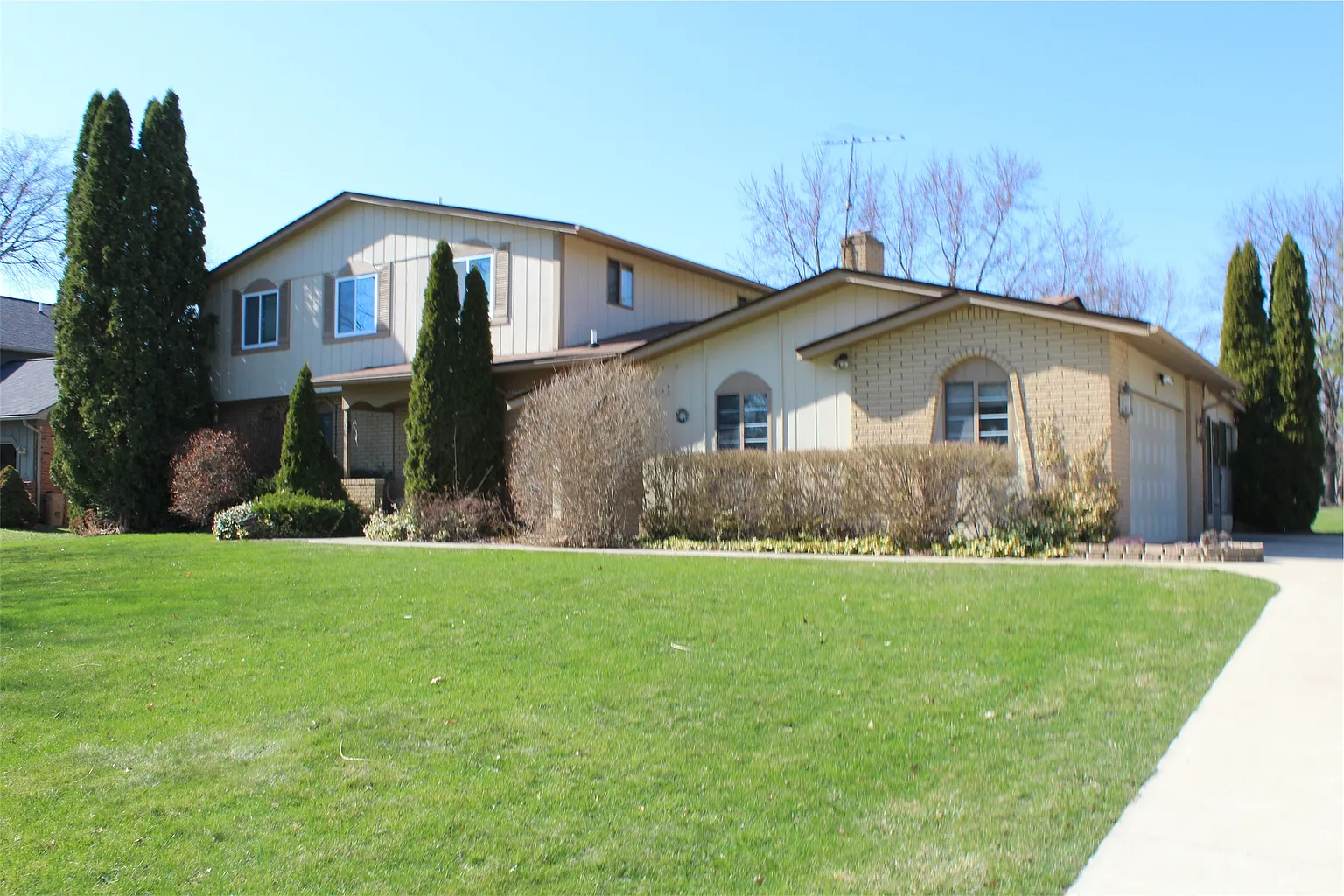 9532 Steep Hollow Dr photo 1