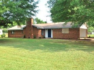 72 Reeves Rd, Columbus, MS 39702
