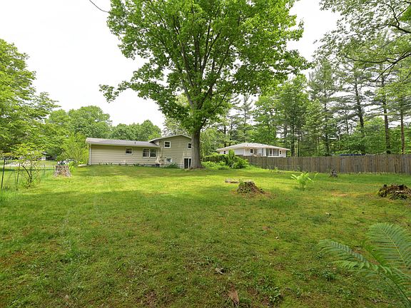 4th image of 17860 Merrywood Ln