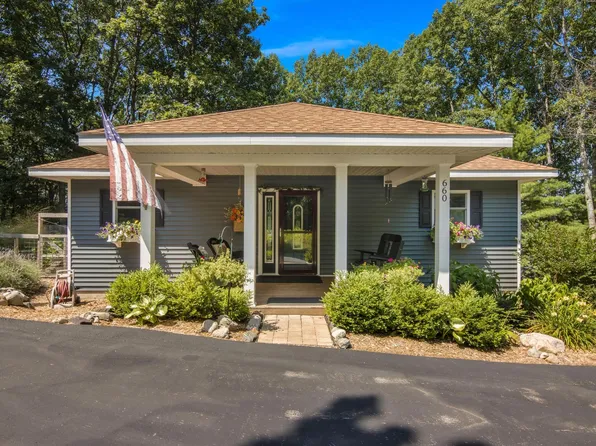 660 Island View Dr, Traverse City, MI 49696