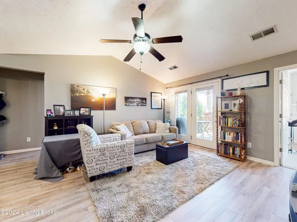 10205 Deer Vista Dr Unit 201, Louisville, KY 40291