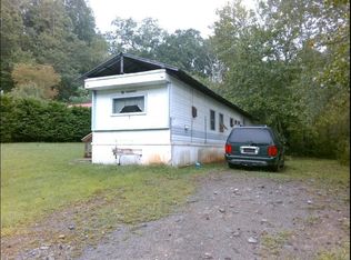 51 Collins Ln, Franklin, NC 28734