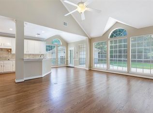 15 Gallant Oak Pl, Spring, TX 77381