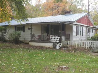 1017 S Golden Hollow Rd, Eckerty, IN 47116