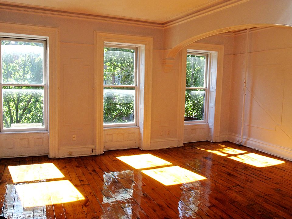 1st image of 201 Greene Ave APT 3