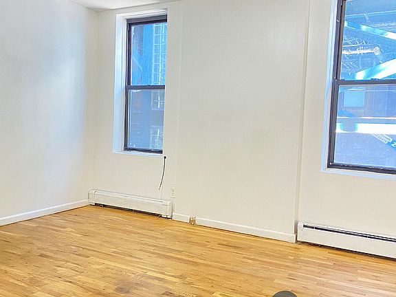 2nd image of 300 Broadway #2
