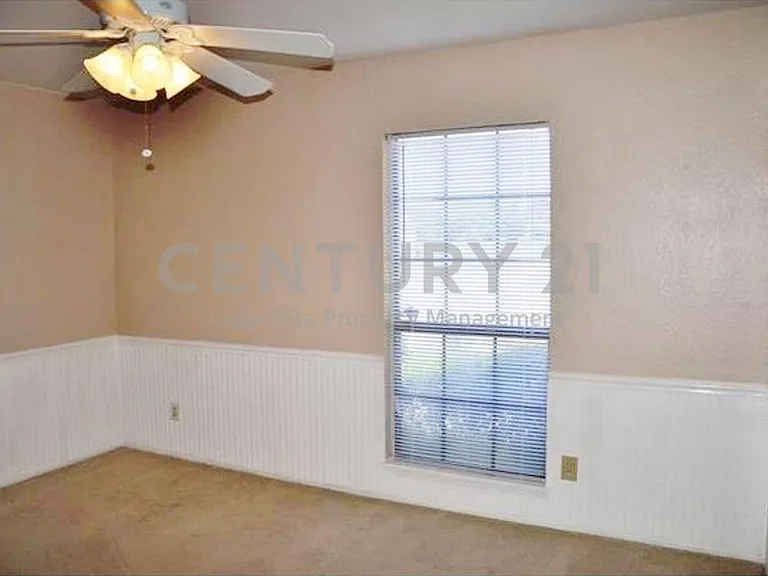 4429 Seville Ln — Photo 10