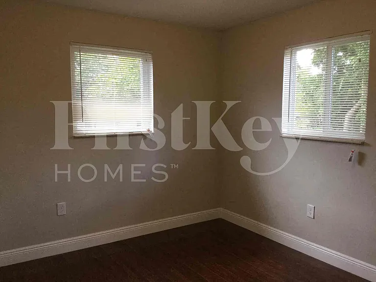 1785 SW 43rd Ave — Photo 21