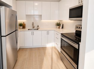 1 Ullswater Dr #7, Ottawa, ON K2H5H1