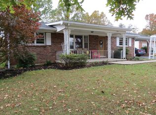 124 W Halls Rd, Stanton, KY 40380