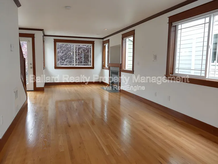 913 NW 51st St — Photo 4