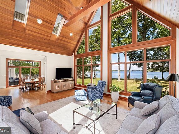 4th image of 3021 Bennett Point Rd