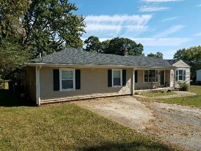 206 Rose Ln, Appomattox, VA, 24522