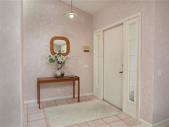 5th image of 3873 Torrey Pines Blvd