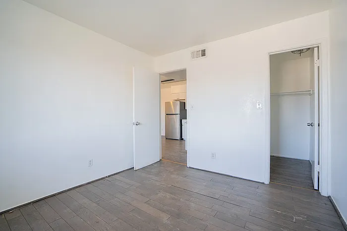 1703 W Mountain View Rd #15 — Photo 9