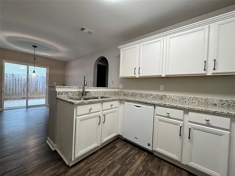204 Park Pl — Photo 8