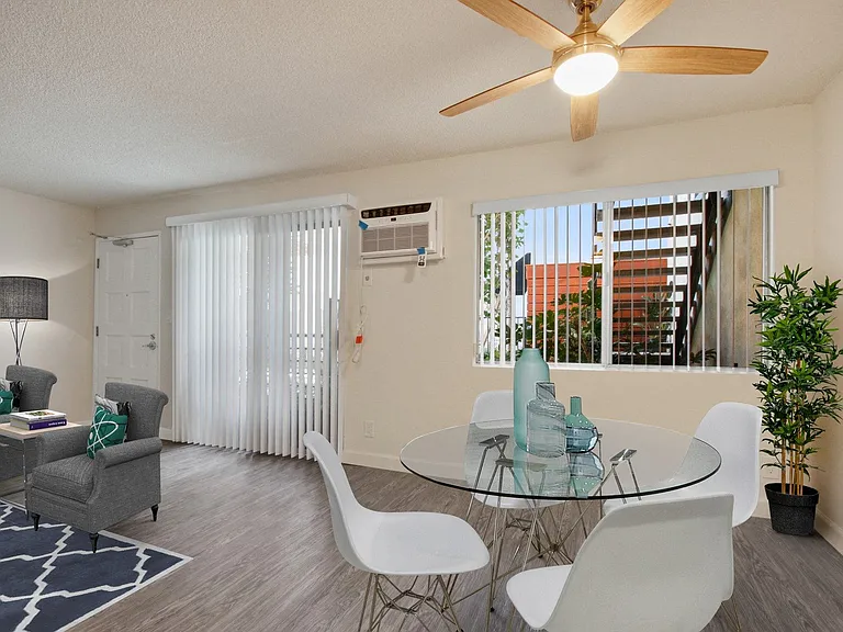 3749 McLaughlin Ave. — Photo 5