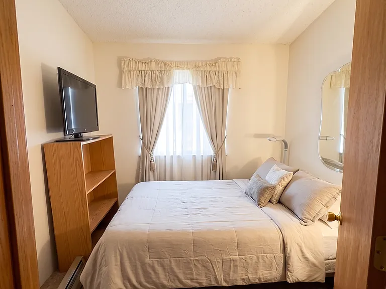 686 Bamboo Way — Photo 5