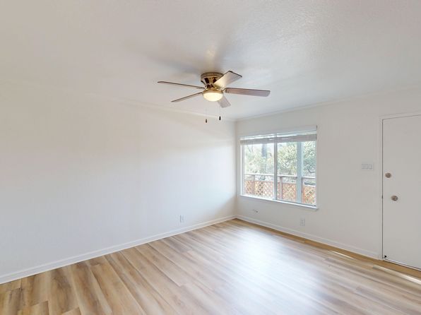 7 Merrydale Rd APT 4