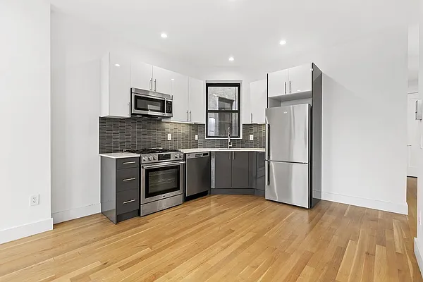 Rented by Maz Group NY | media 4